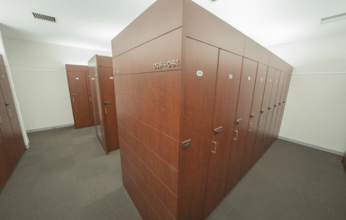 清潔感のあるロッカールーム