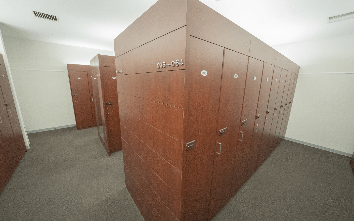 メンバーさまにはロッカールームのご利用も可能です。（年会費あり）